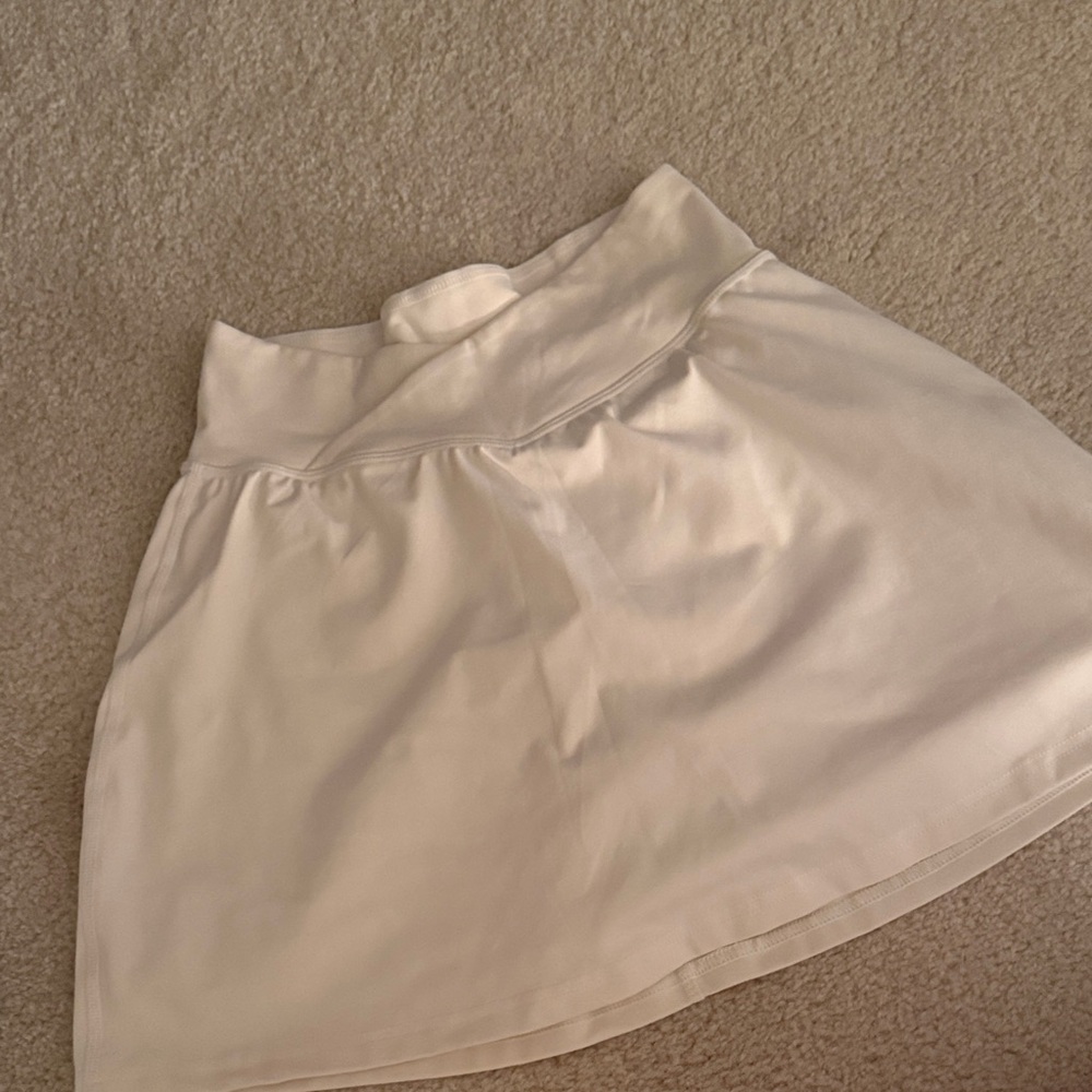 Elegant A-Line Skirt in Cream - Picture 2 of 4